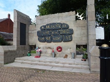 War Memorial, Tamworth.